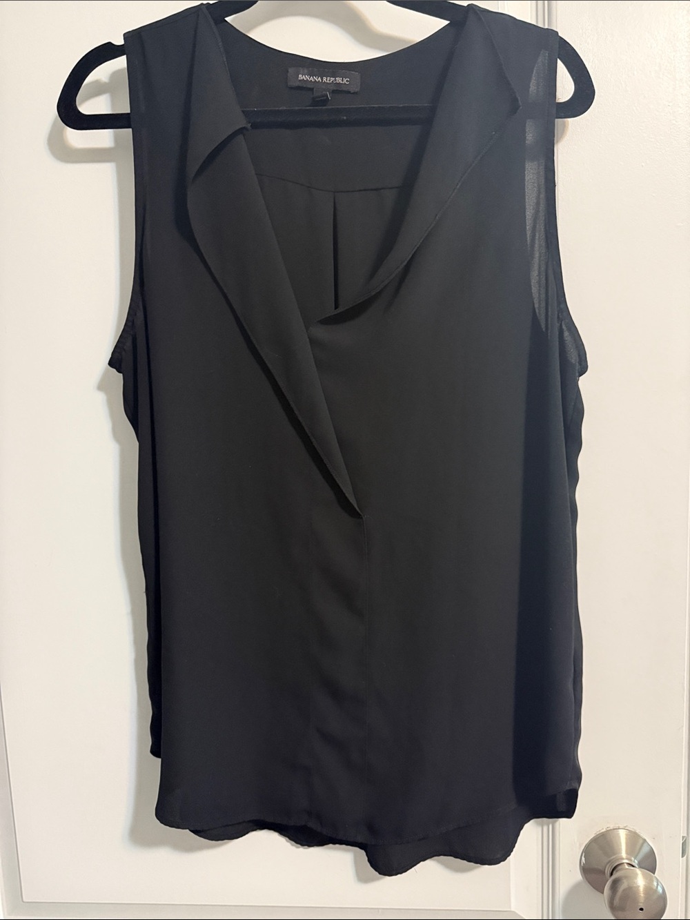 Banana Republic Black Sleeveless V-Neck Drape Camisole